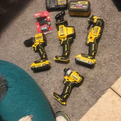 DeWALT