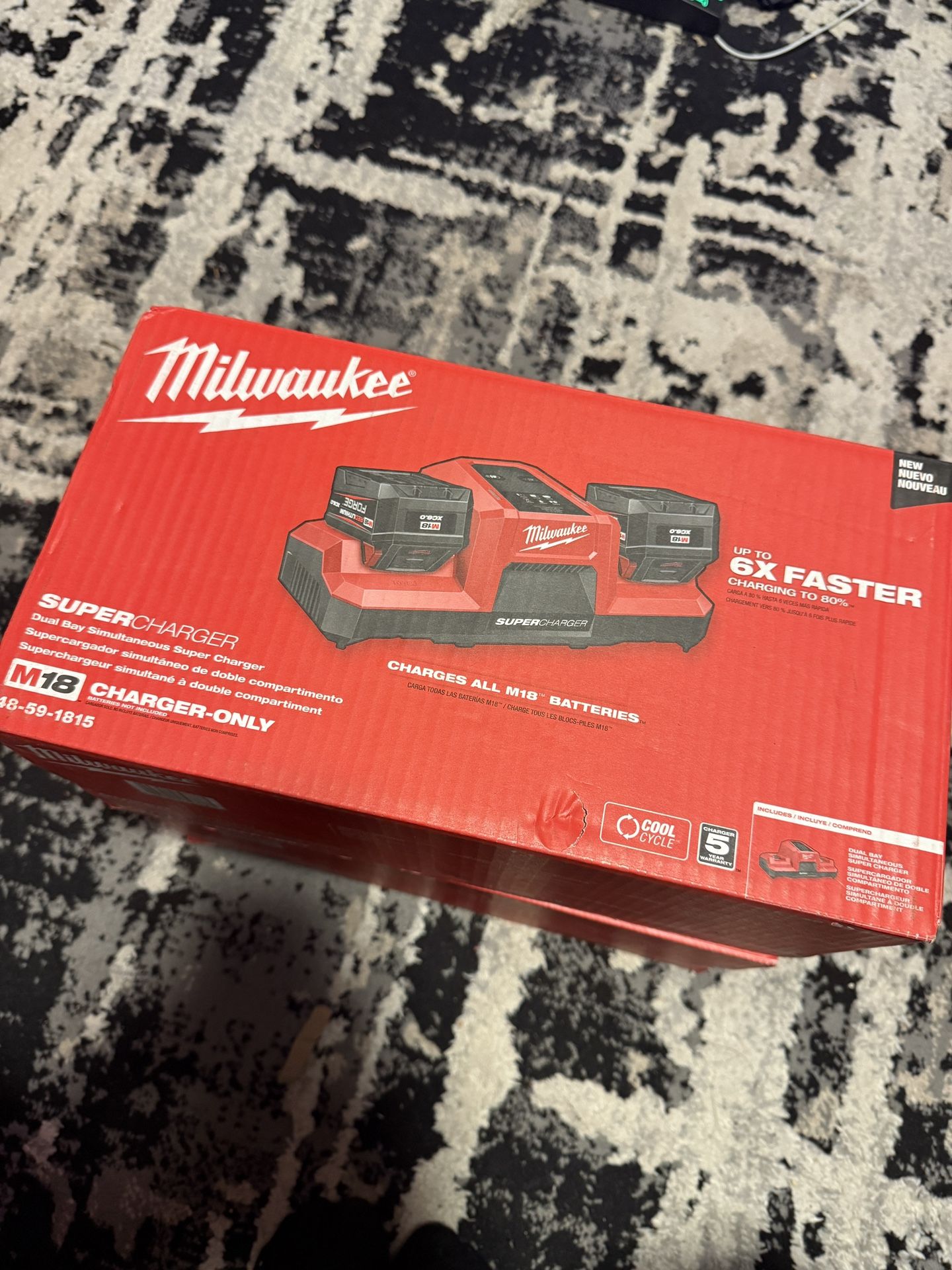 Milwaukee Super Charger 18volt