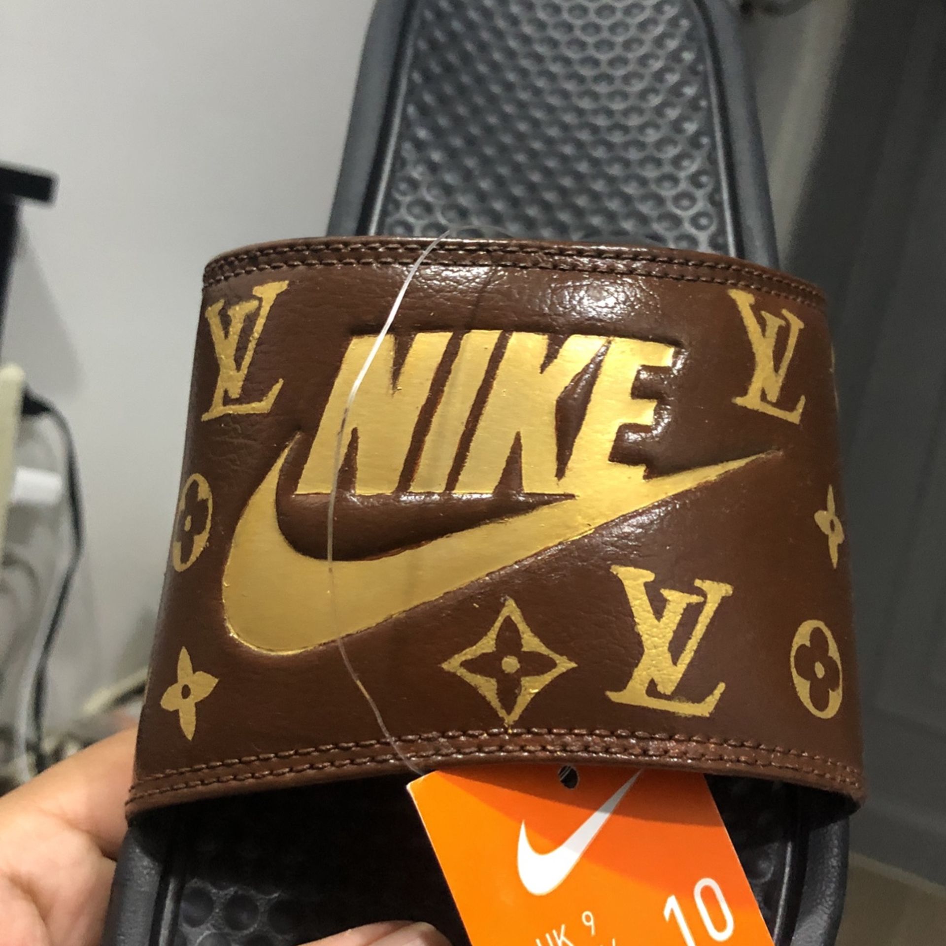 Nike Slides Custom Made (Louis Vuitton) Size 10 for Sale in  display picture 2