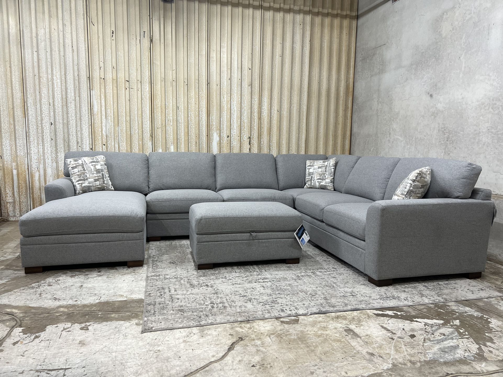 NEW Thomasville Sectional Sofa With Storage Ottoman 