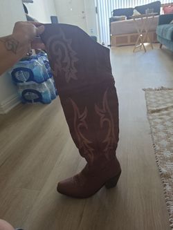 Knee high cowgirl boots