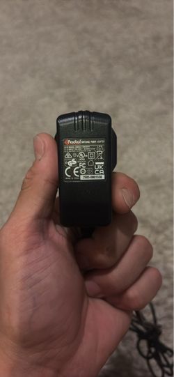 Radial power adapter