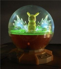 Pokemon  terrarium  
Pikachu