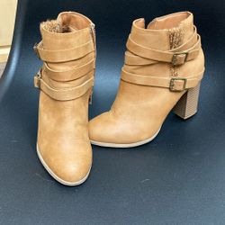 Short Boot W/heel