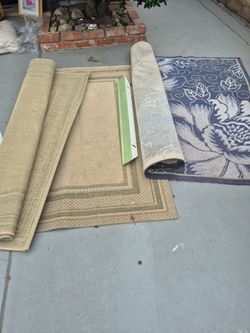 **pending pick up**Two free rugs