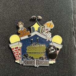 Disneyland Exclusive Memorable Scenes Let Me Out Limited Edition