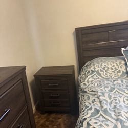 Ashley Queen Bedroom Set 