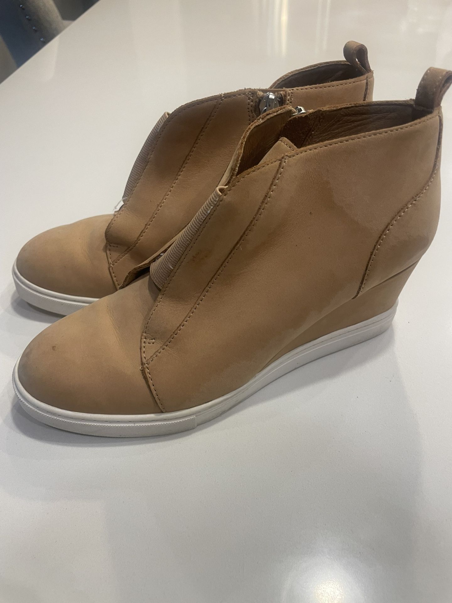 Linea Paolo Women’s Brown Wedge Bootie Heel, Size 7