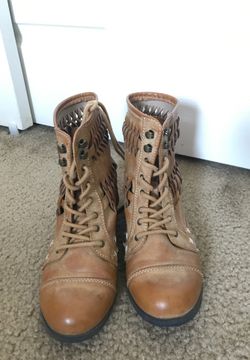 Womens brown boots 6/6.5
