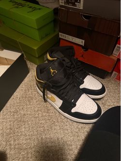 Air Jordan 1 mid size 8