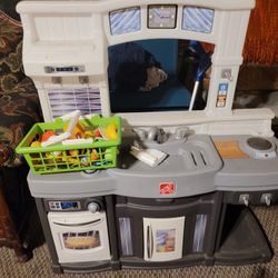 Play Kitchen 