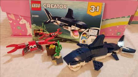 Set Of 5 built Legos with instructions