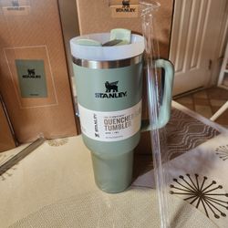 Stanley Cups 40 0z With Straw Brand New 