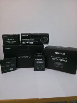 Fujifilm x100v Silver/Black with accessories