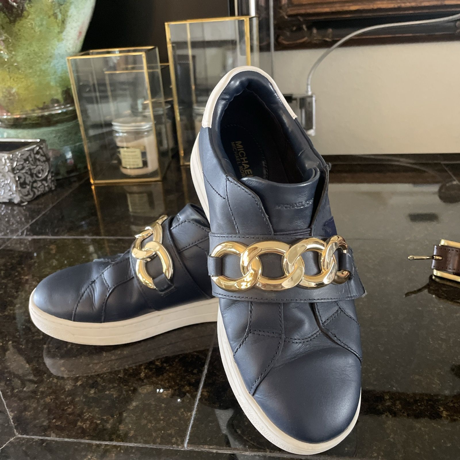 Micheal Kors Navy Leather With Gold Chain 8
