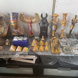 Egyptian /pharaoh / Sphinx/pyramid /table Top Decor/ Candle Holder