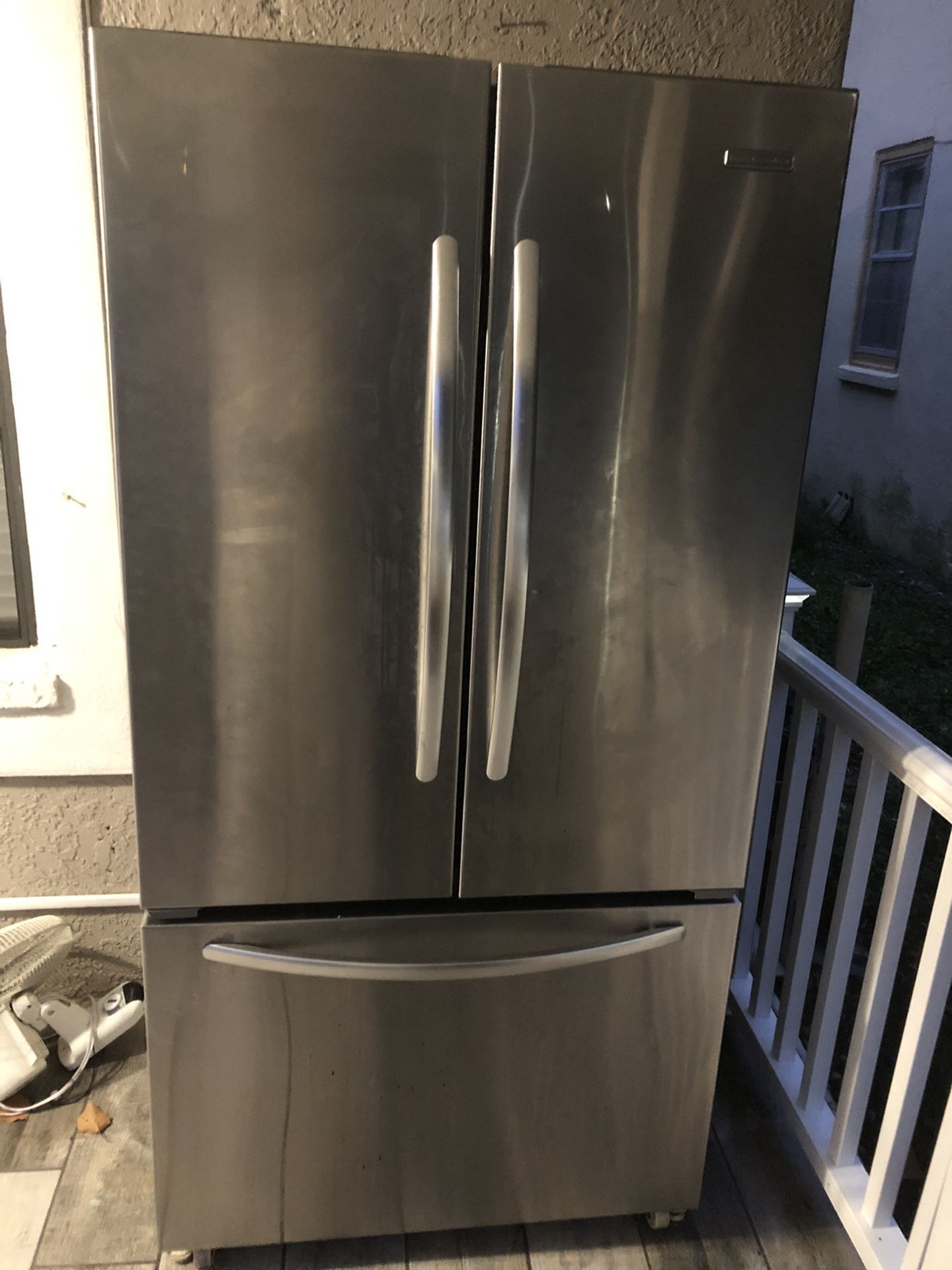 Refrigerator kitchen aid