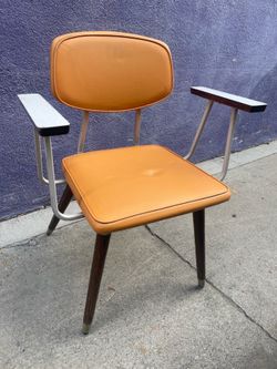 ALL ORGINAL ORANGE MID CENTURY MODERN RAYMOND LOEWY FOR HILL ROM CHAIR