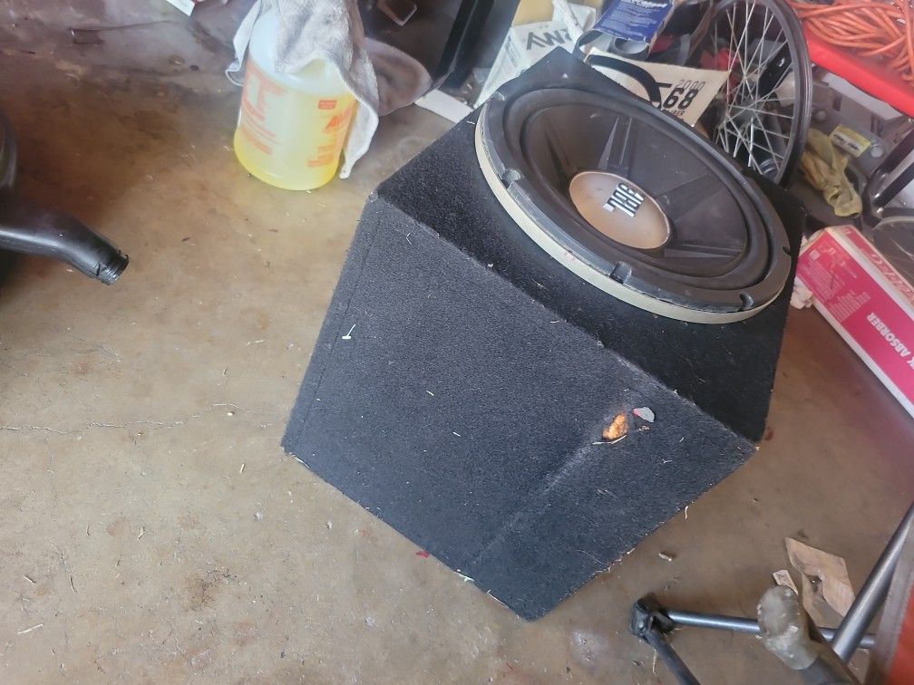 12 JBL GTO 1214D SUB And Box for Sale in Lynwood, CA - OfferUp