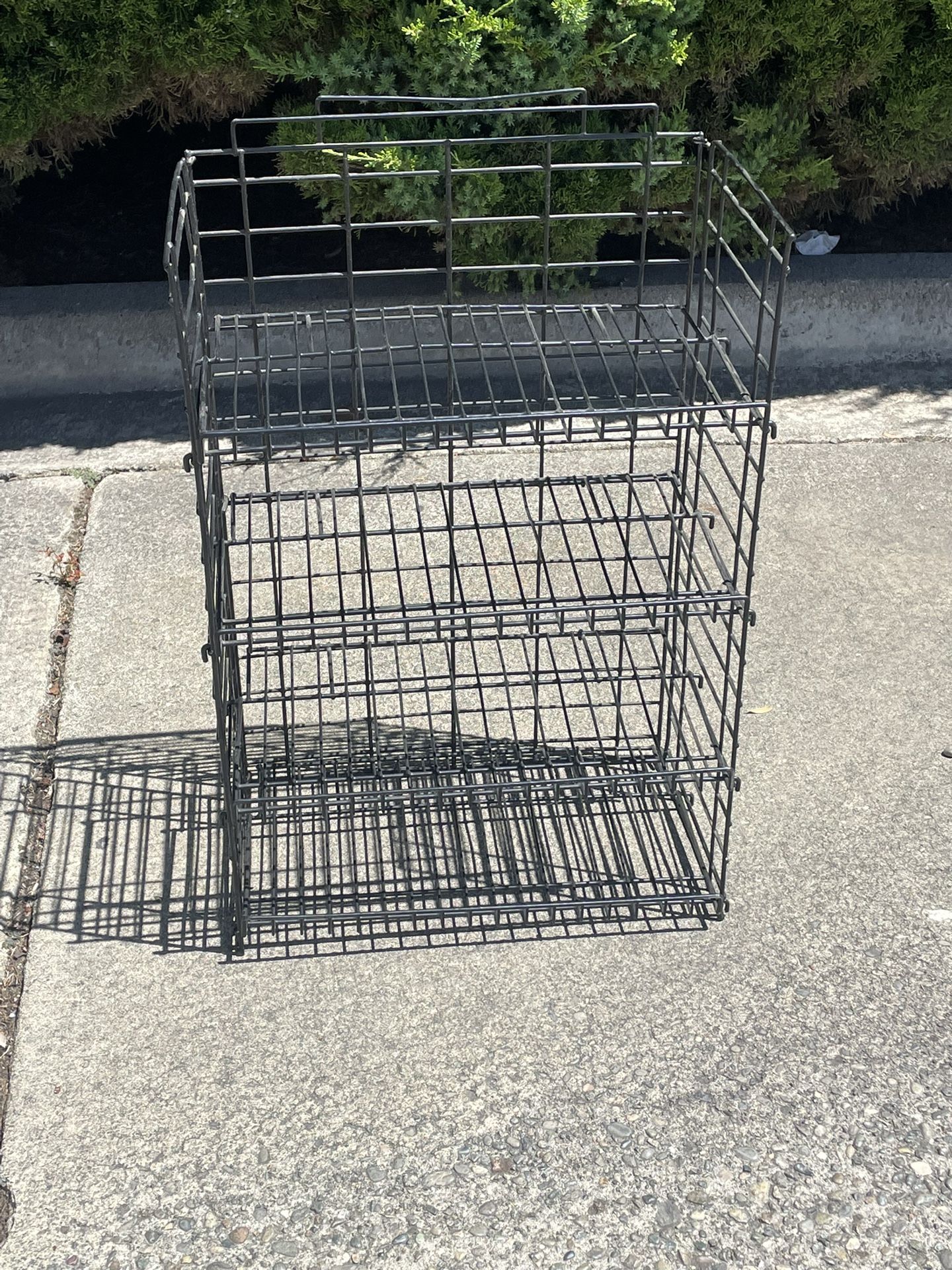 Adjustable Foldable Black Metal Display Rack