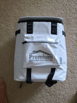 Pack back Cooler by Koozie   NEW