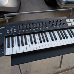 M Audio Oxygen 49 Keyboard