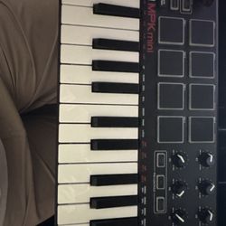 Akai Mini MKII