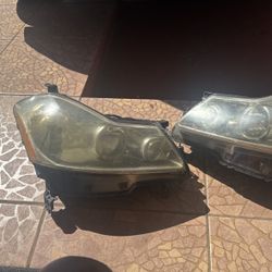 2006-2010 Infiniti M35 Headlights 