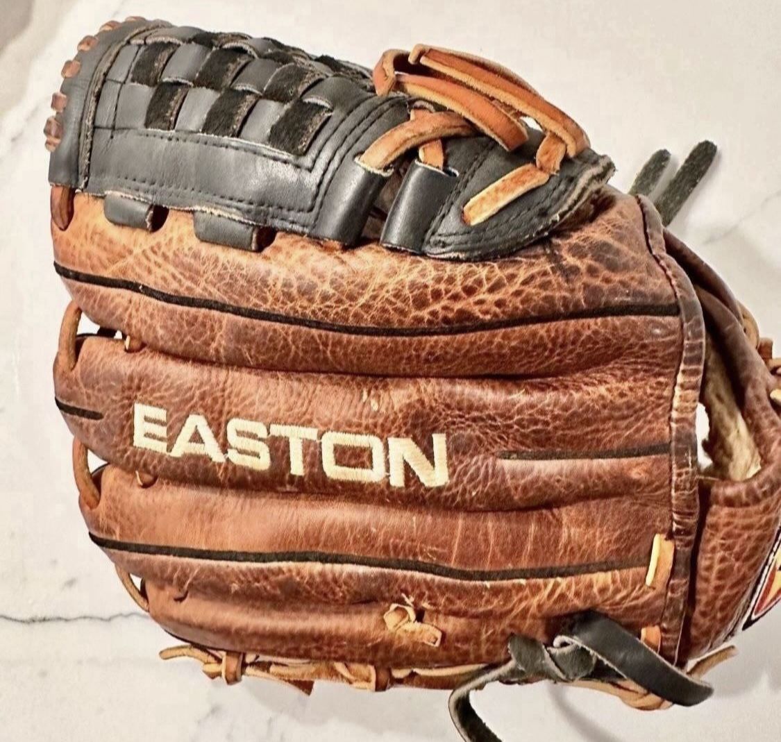Easton Steer Professional Baseball Glove