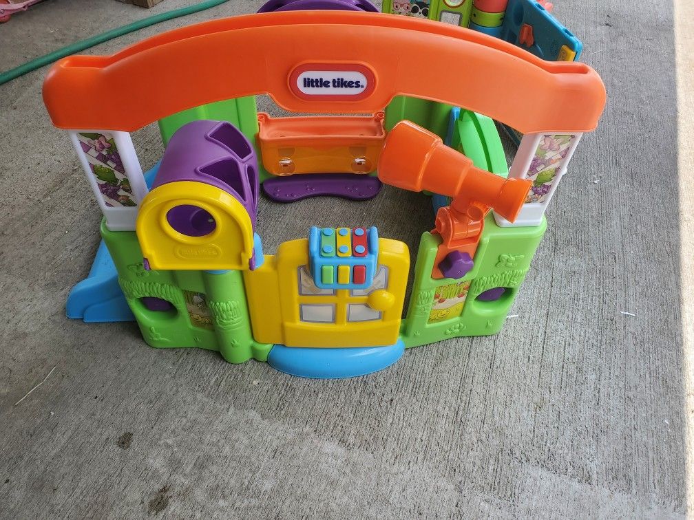 Tummy Time / Sit-to-stand Baby Toy