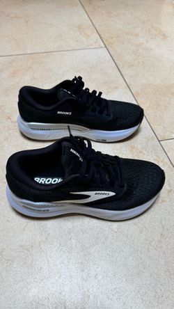 Brand New Women’s Brooks Adrenaline GTS  24 Running Shoes