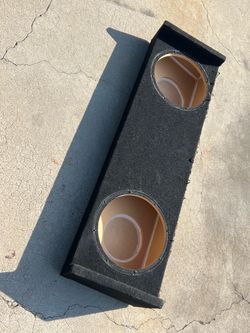 ($120 firm) 07-13 Chevy / GMC Crew Cab 2/12s Sub Box NOT PORTED