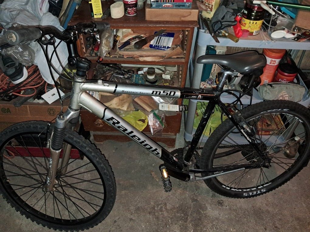 Raleigh M50 Mountain Bike