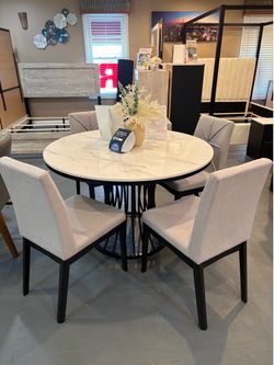 New 5pc  Dining Room Set