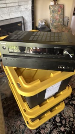 AV RECEIVER