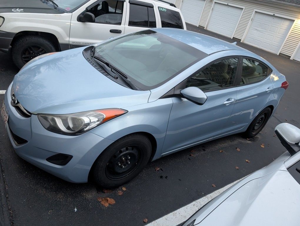 2012 Hyundai Elantra