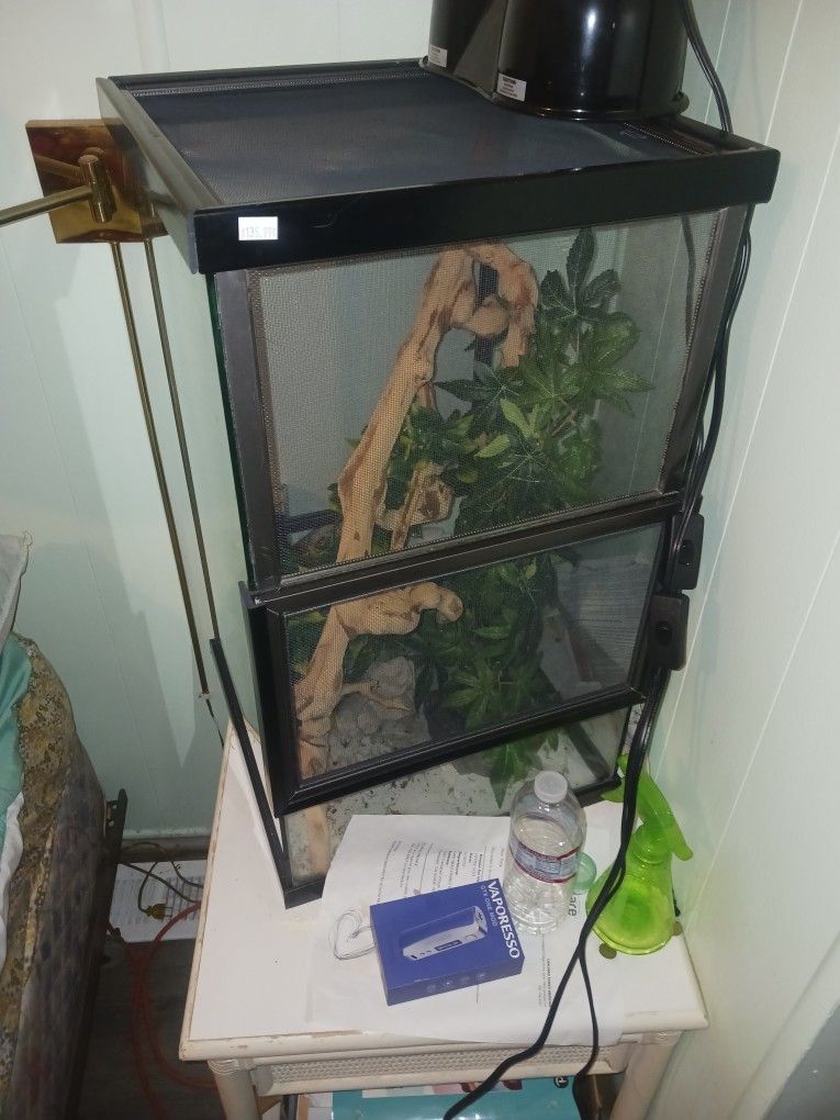 Brand New Aquiriam