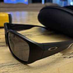 Brand new Oakleys with Tag