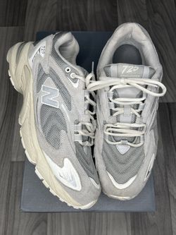 Light Grey New Balance 725s