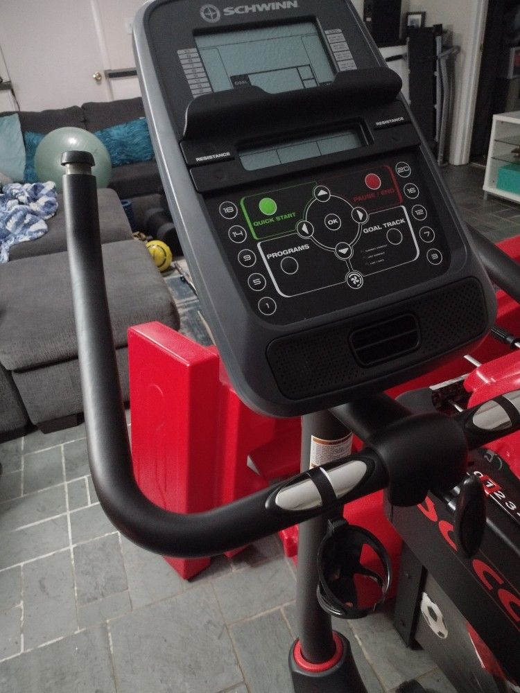 Schwinn 130 Upright Bike