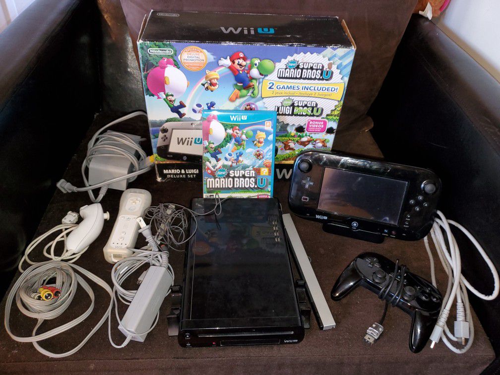 Nintendo wii u console, mario and Luigi set, 32 gb.