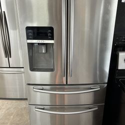 33” Wide Stainless 4 Door French Door Refrigerator 