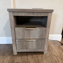 Nightstand 