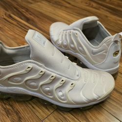 Air Vapor Max Plus Size 10.5