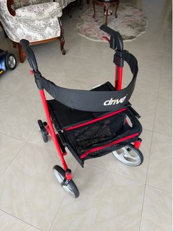 Drive F-22 walker with adjustable handle