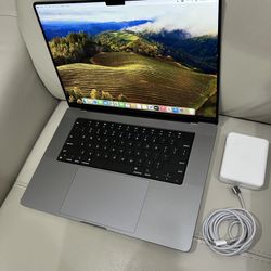 MacBook Pro 16” M2 PRO 16GB 512GB model with AppleCare+ Warranty 