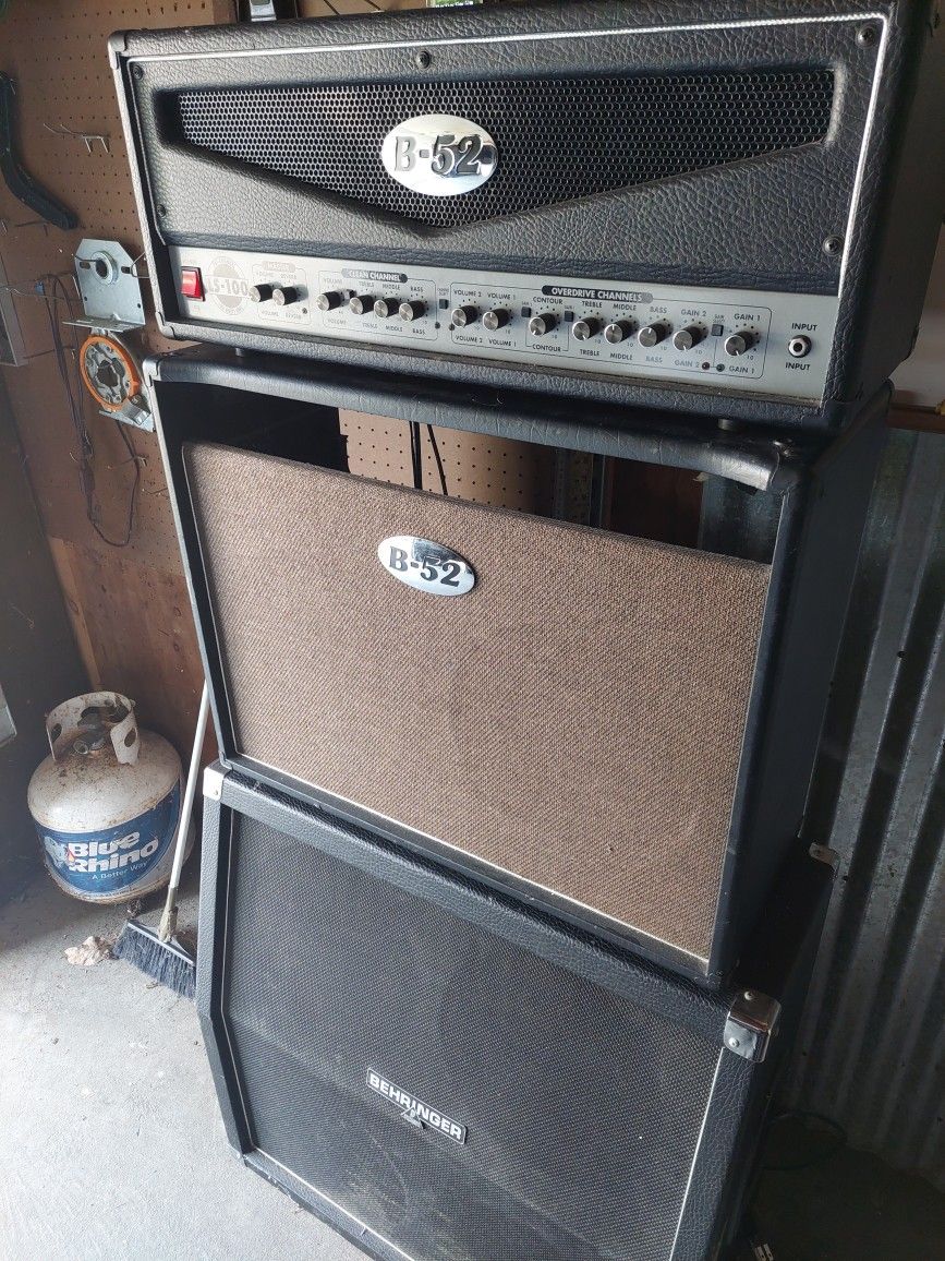 B52 Ls 100 Amp With 2x12 Can And Behringer 4x12 Cab