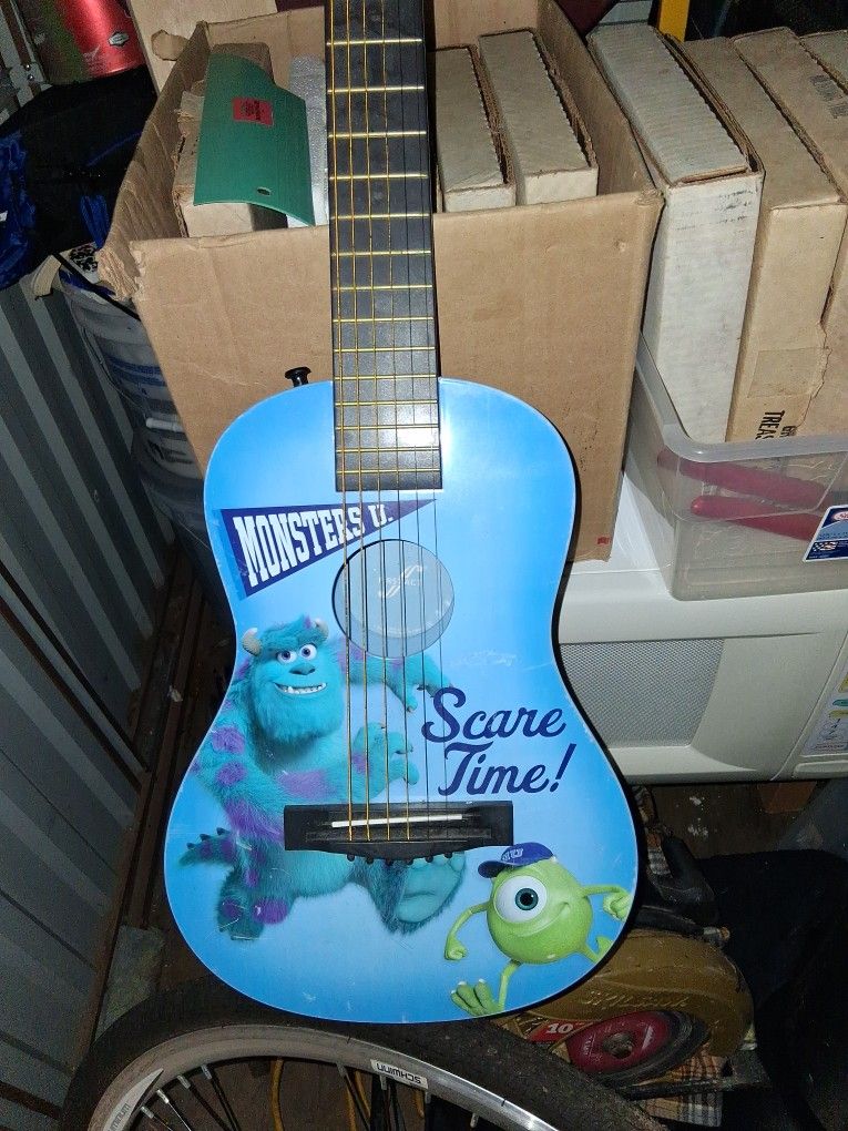MONSTER U, SCARE TIME GUITAR