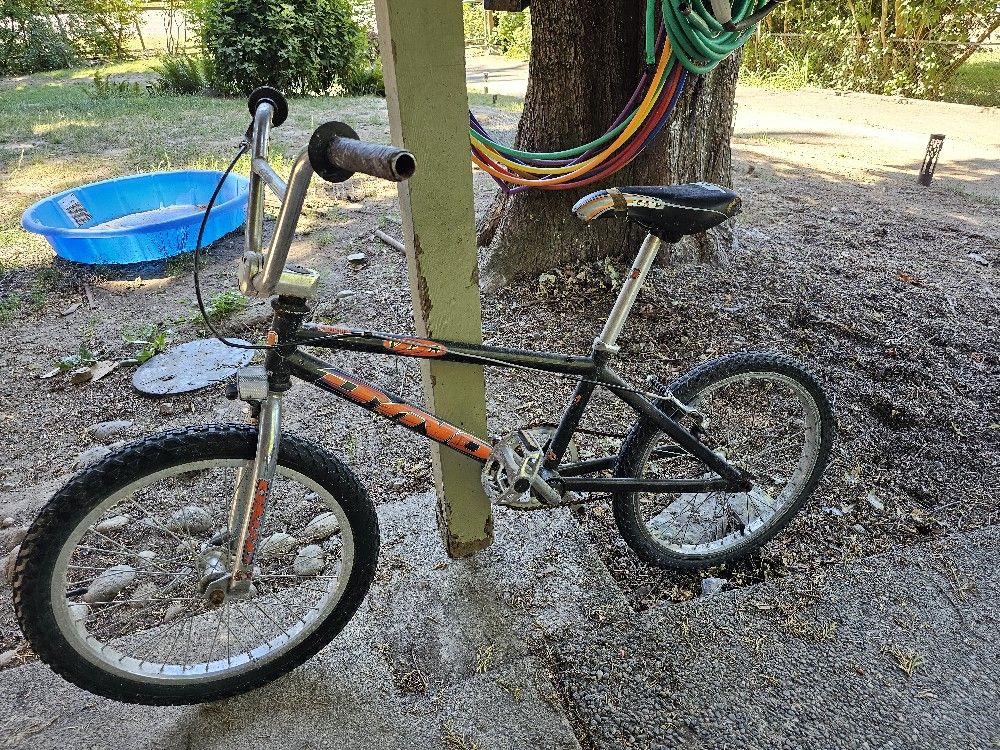 FREE - Kids Bike, Needs Some Work