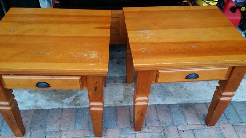3 Furniture tables 2 side lamp table and one large coffee table with tons of storage